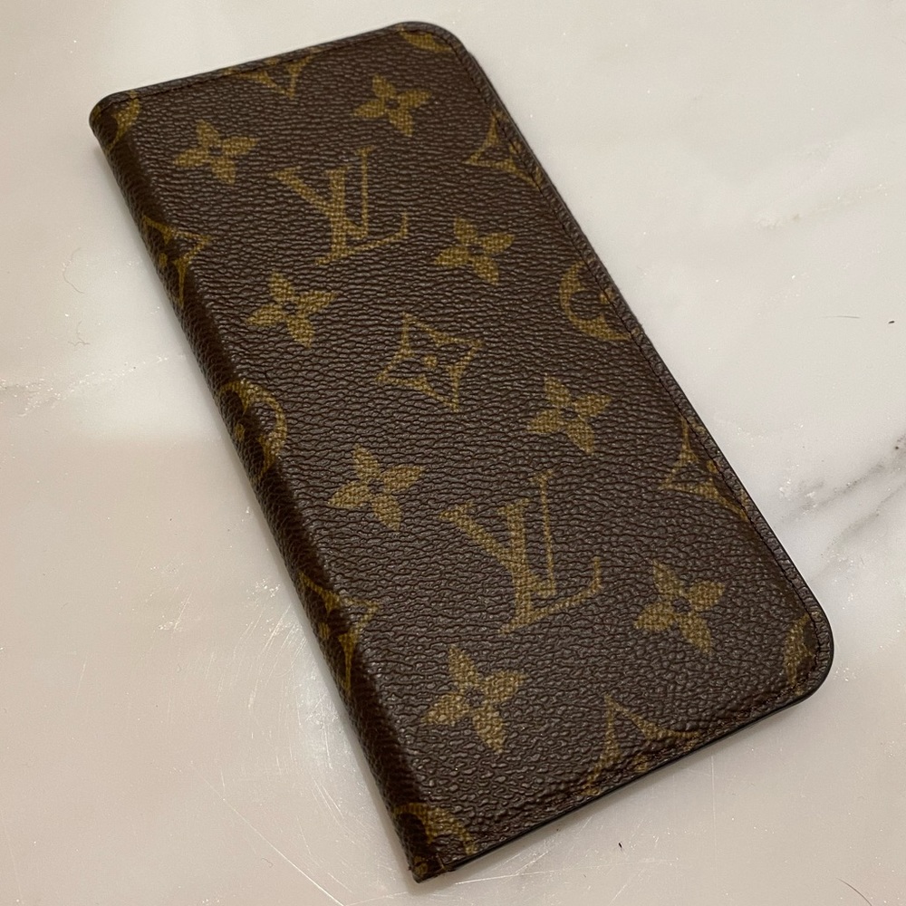 Authentic Louis Vuitton iPhone Folio